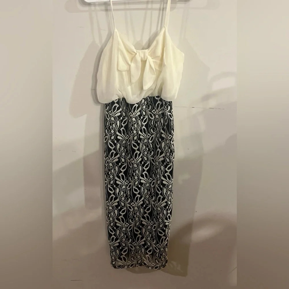 Dots ivory and black dress (A6)